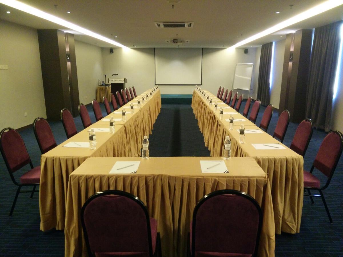 The Leverage Business Hotel Johor Bahru Exterior photo